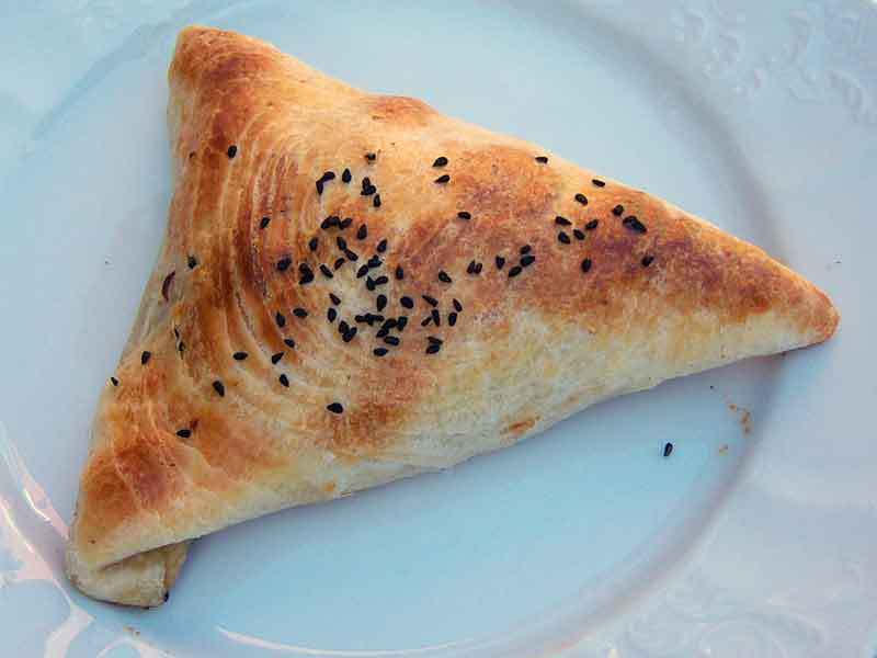 Самса (слоёная) с мясом
